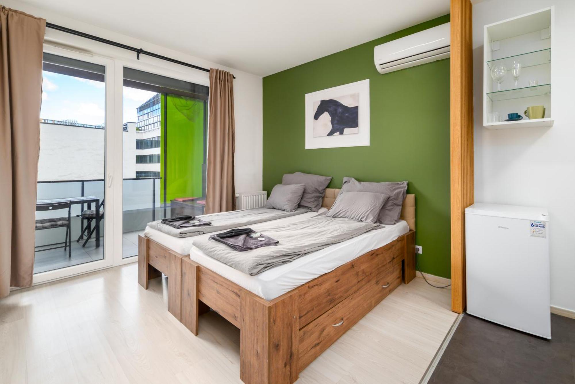Atrium Residence Deluxe Suite-Free Parking Garage Same Building ブダペスト エクステリア 写真