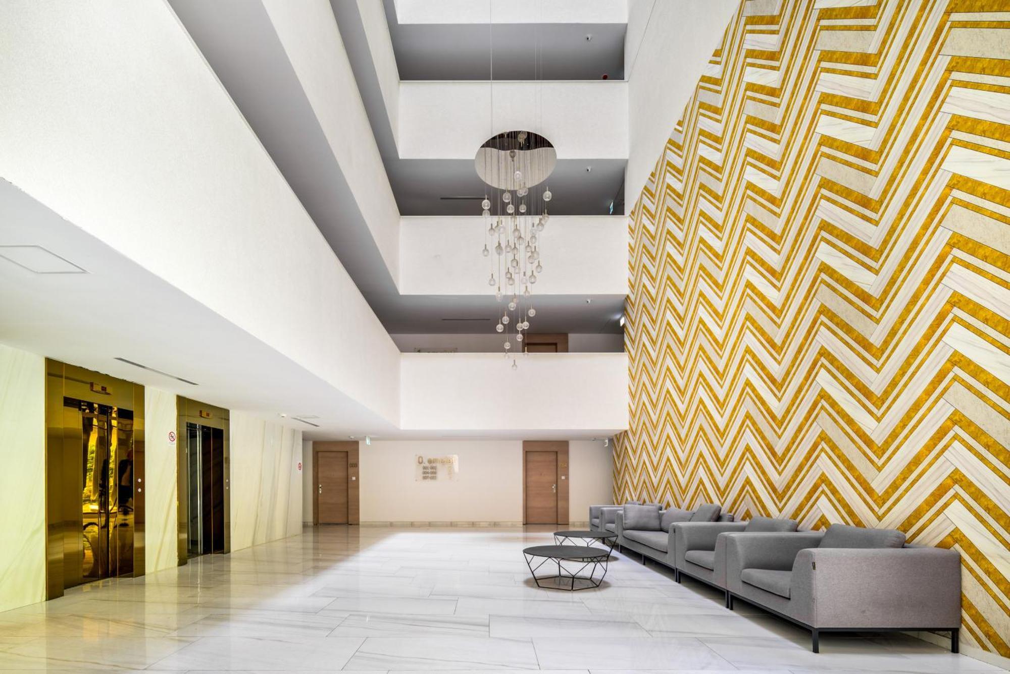 Atrium Residence Deluxe Suite-Free Parking Garage Same Building ブダペスト エクステリア 写真